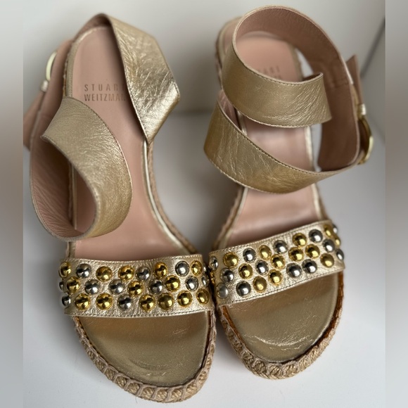Stuart Weitzman‎ Gold Metallic Studded Espadrille Wedge Sandals 7M - Picture 4 of 15